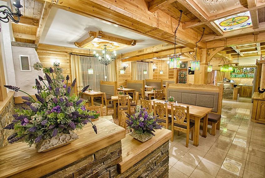 HOTEL TOPORÓW Z BASENEM