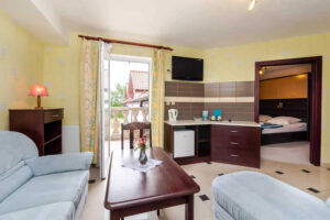 MIELNO NOCLEGI KWATERY APARTAMENTY Z BASENEM LETNIM PODGRZEWANYM