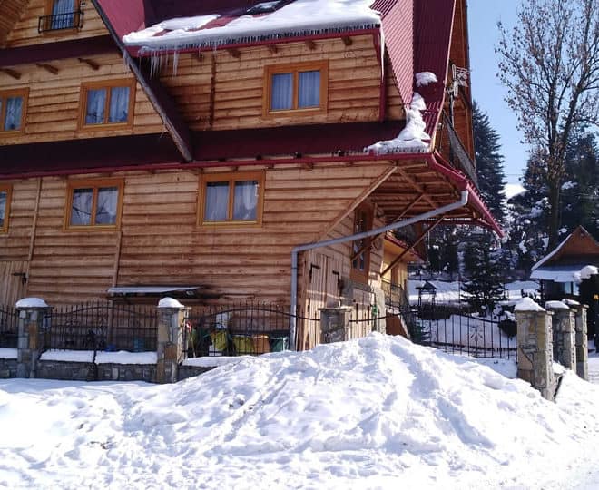 AGROTATRY POKOJE GOŚCINNE U RENATY PORONIN