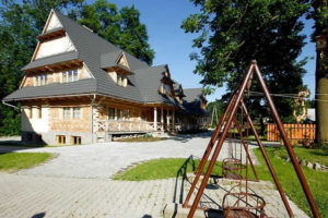CZUBERNA WILLA Z WIDOKIEM NA TATRY PORONIN