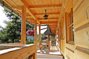 CZUBERNA WILLA Z WIDOKIEM NA TATRY PORONIN