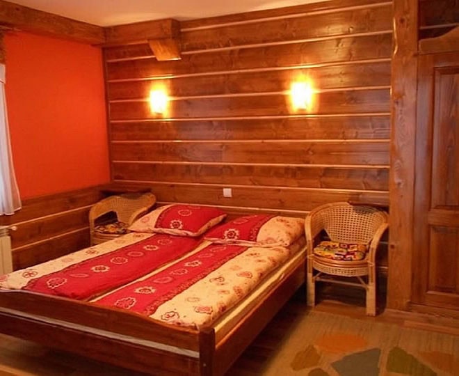 POKOJE JAROSZÓWKA KLUSZKOWCE