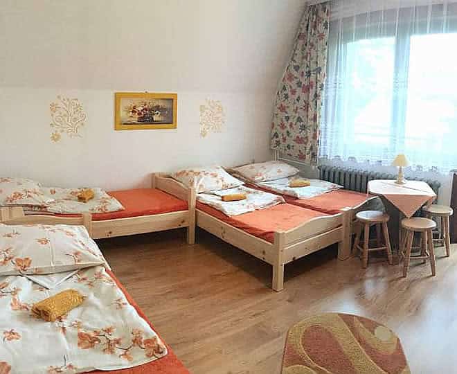 GOŚCINIEC JARZĄBEK PRZY WYCIĄGU Z WIDOKIEM