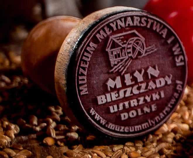 CHATA CHLEBOWA MUZEUM MŁYNARSTWA GOŚCINIEC USTRZYKI DOLNE
