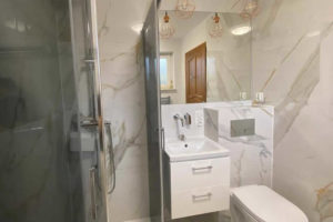 APARTAMENTY POKOJE DOMKI BOSMAN BIAŁOGÓRA NAD MORZEM
