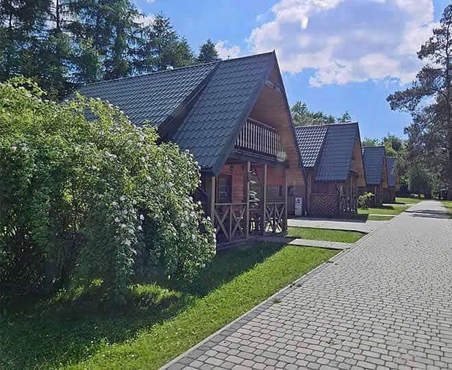DOMKI NAD RIPKĄ WYSOWA ZDRÓJ