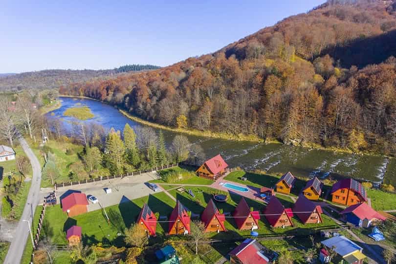 DOMKI NAD SANEM RAJSKA DOLINA BIESZCZADY