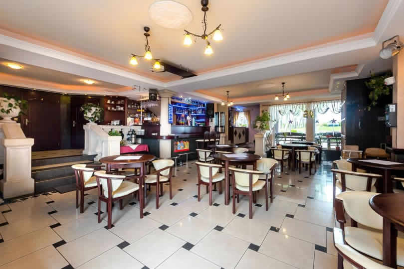 Restauracja – Villa Finezja Basen Letni Mielno